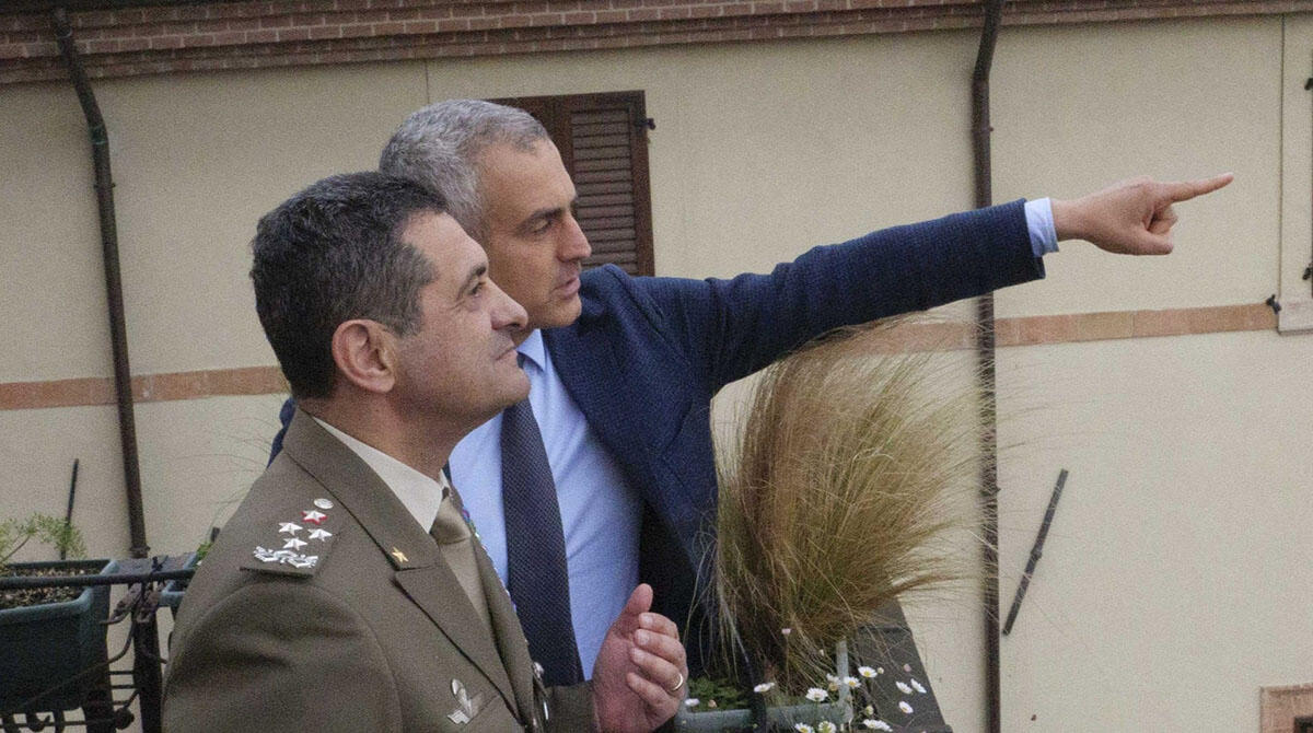 Il Generale Figliuolo in visita in Alta Valmarecchia per valutare i danni dell’alluvione - Il Generale Francesco Paolo Figliuolo con il Sindaco di Rimini Jamil Sadegholvaad