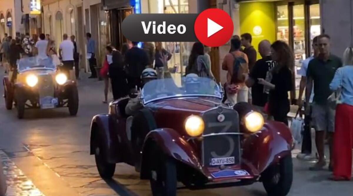 Il Gran Premio Nuvolari illumina Rimini: un viaggio nel tempo tra auto storiche - Auto storiche nel centro di Rimini