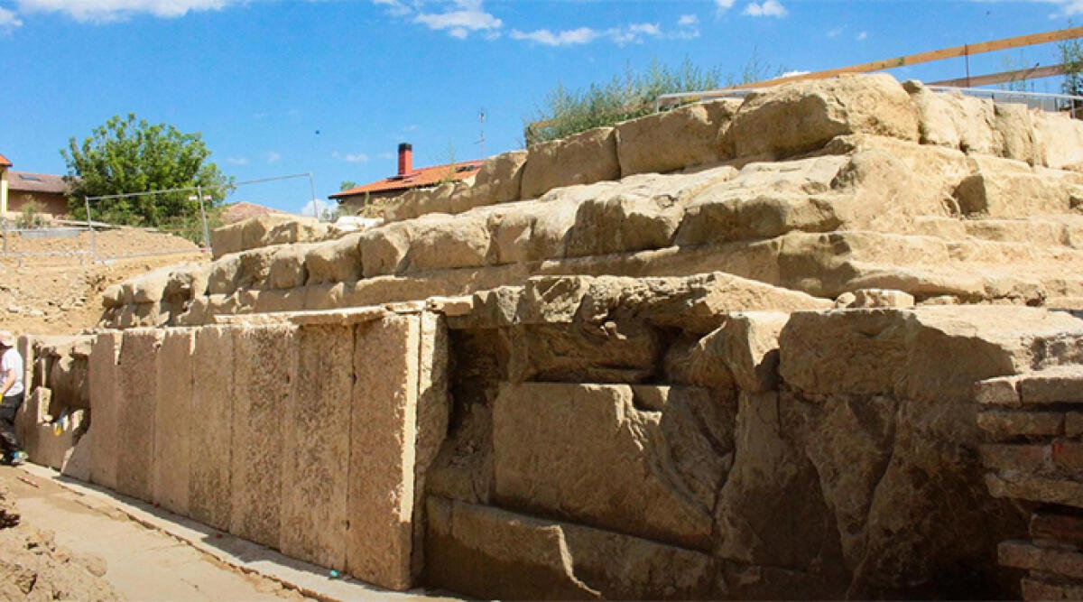 Importante scoperta archeologica accoglie a Sarsina il Ministro della Cultura Sangiuliano - A Sarsina importante rinvenimento