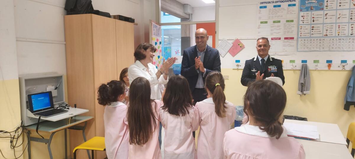 Bellaria Igea Marina: oltre 1900 studenti sui banchi delle scuole del territorio - Il sindaco Giorgetti, l'assessore Ceccarelli e il Dirigente della Polizia Locale Antonio Amato