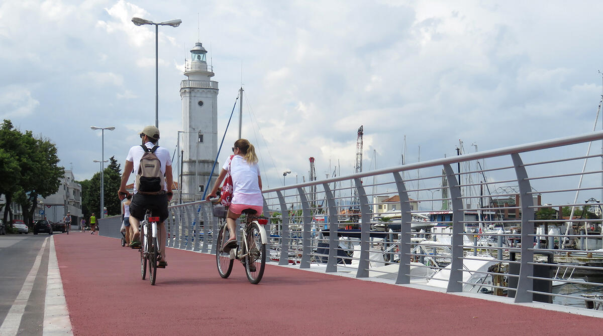 Rimini a misura di Bike: guida ai tour per scoprire la città e il suo meraviglioso entroterra - Pista ciclabile via Destra del Porto, Rimini