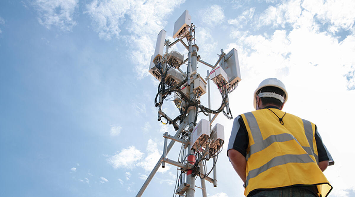 Contesta l'antenna 5G, condannato per diffamazione sui social - Archivio