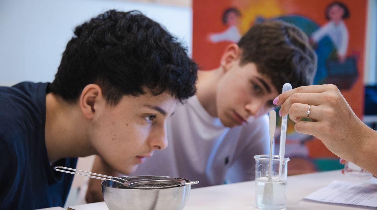 Ambiente e divulgazione scientifica a scuola: torna "La grande macchina del mondo" di Hera -