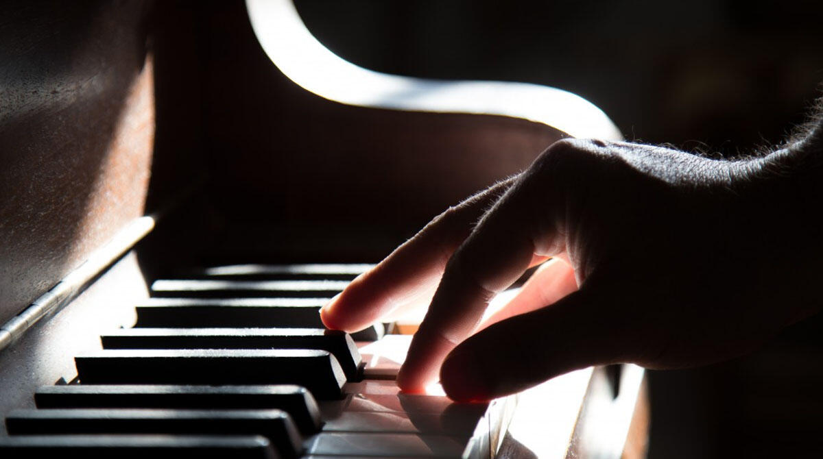 Concerti alla Pieve, a Secchiano di Novafeltria sono protagonisti giovani e talentuosi musicisti - Pianista REPERTORIO