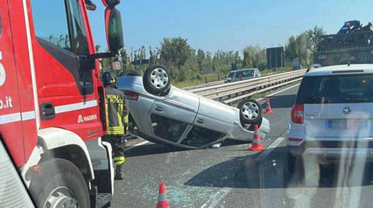 Auto si ribalta dopo lo scontro con un Suv sulla Statale Adriatica - Il luogo in cui è avvenuto l'incidente lungo la SS16