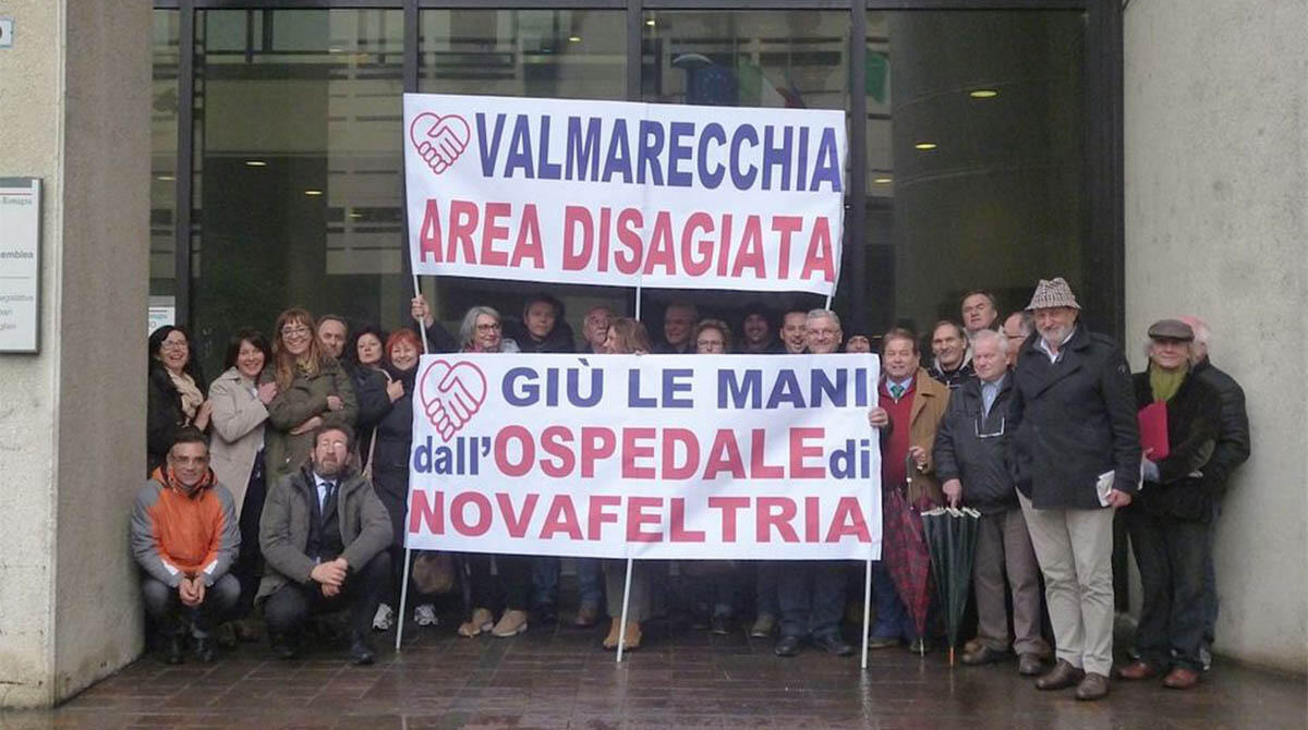 Ospedale di Novafeltria trattato come una fabbrica: l'attacco del comitato. "Non si può tenere conto solo dei costi: i servizi sono vitali" - Alcuni rappresentanti del comitato in difesa dell'ospedale di Novafeltria