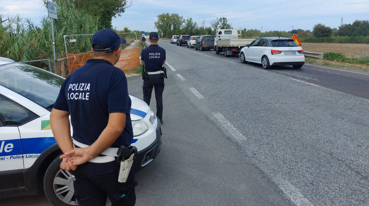 Disagi traffico sulla Sp Trasversale Marecchia, il Comune precisa: "Lavori non in ritardo" - Polizia locale