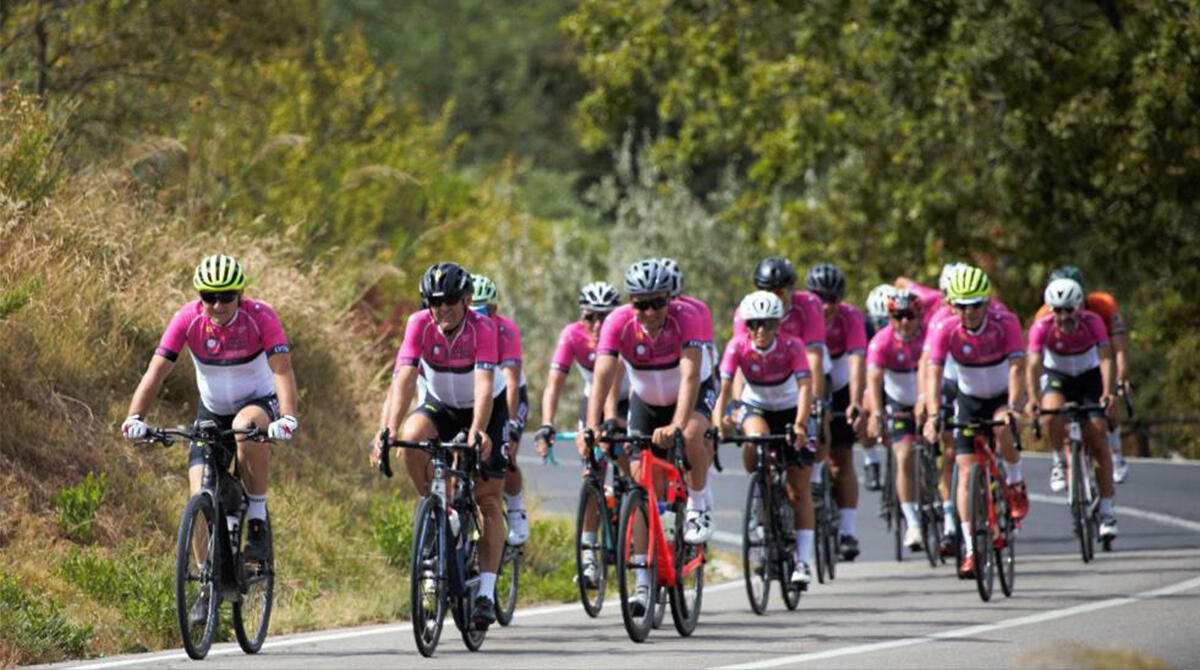 Una pedalata di 479 km per raccogliere fondi per la ricerca sul cancro: tappa finale a Riccione - 