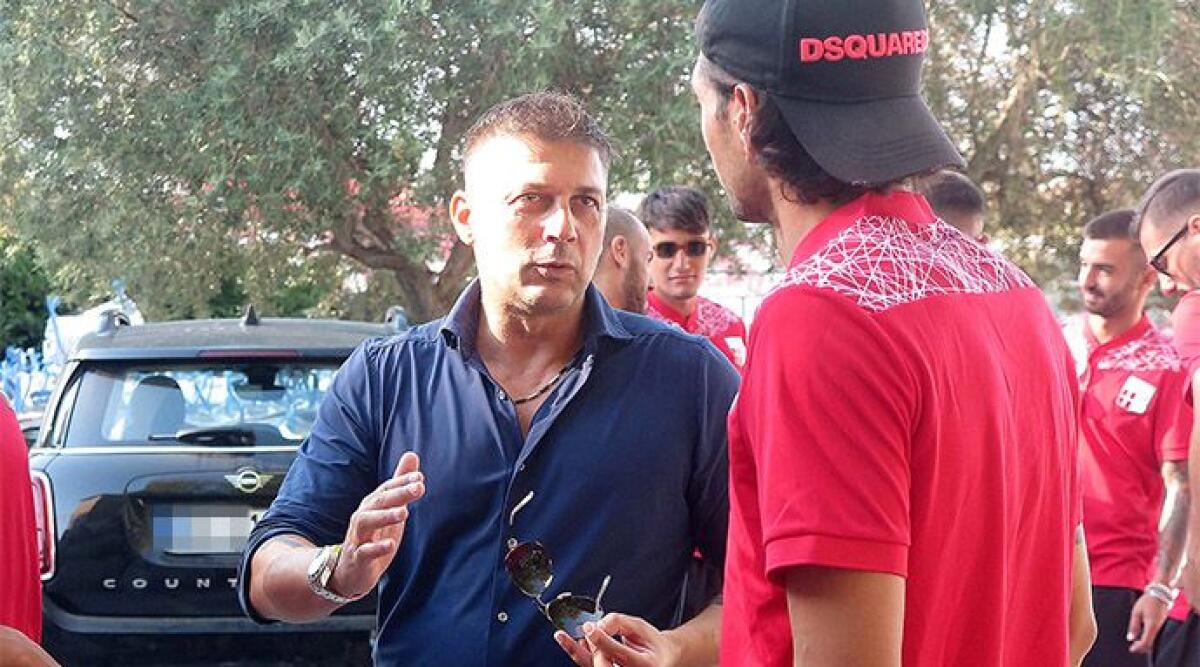 Maniero esonerato: il Rimini si separa dal suo direttore sportivo - Il ds Maniero lo scorso anno prima della partenza per il ritiro