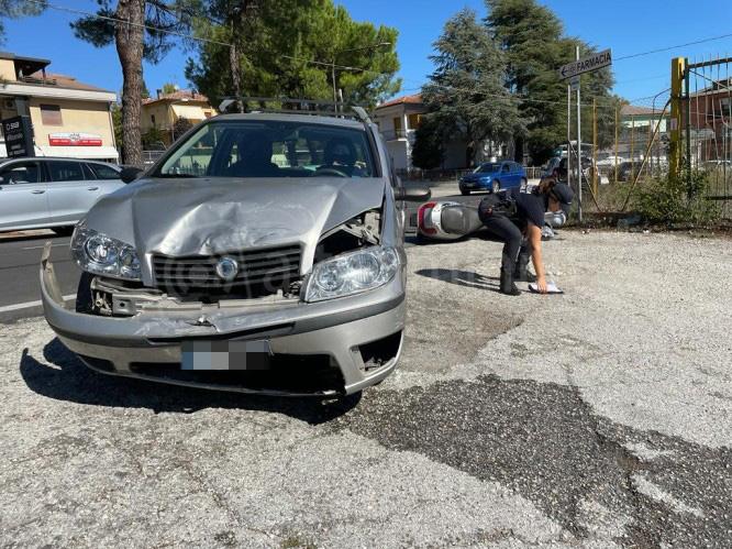 La Fiat Punto e lo scooter coinvolti nel sinistro
