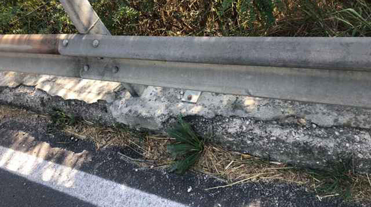 Ponte di Torello, guardrail fatiscenti: "Intervenire o si rischia tragedia" - Particolare del Guardrail