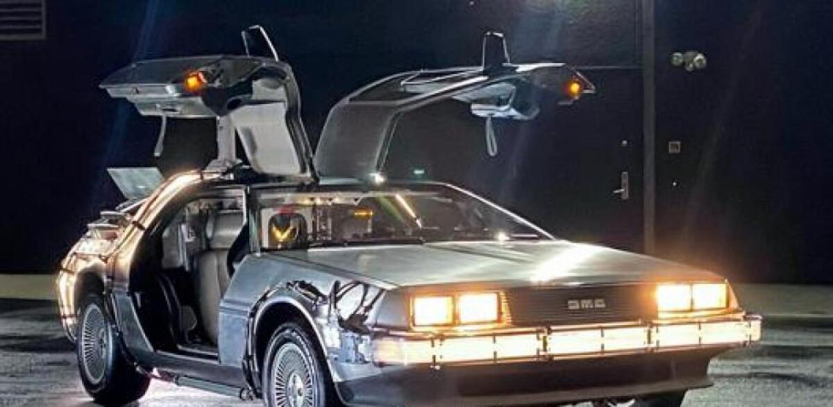 La mitica DeLorean di Ritorno al Futuro in esposizione alle Befane di Rimini - La DeLorean di "Ritorno al futuro" - Foto dal web