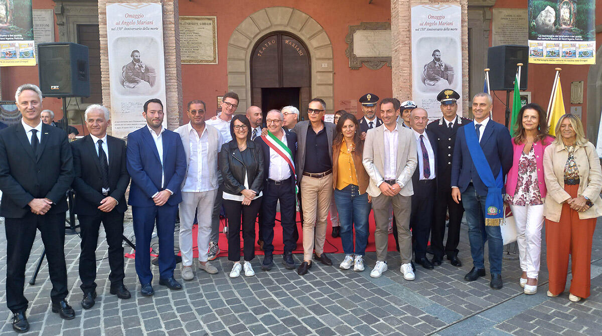 Fiera del Tartufo, buonissima la prima: Sant'Agata Feltria presa d'assalto in una bellissima giornata di sole - L'inaugurazione della 39esima Fiera Nazionale del Tartufo a Sant'Agata Feltria