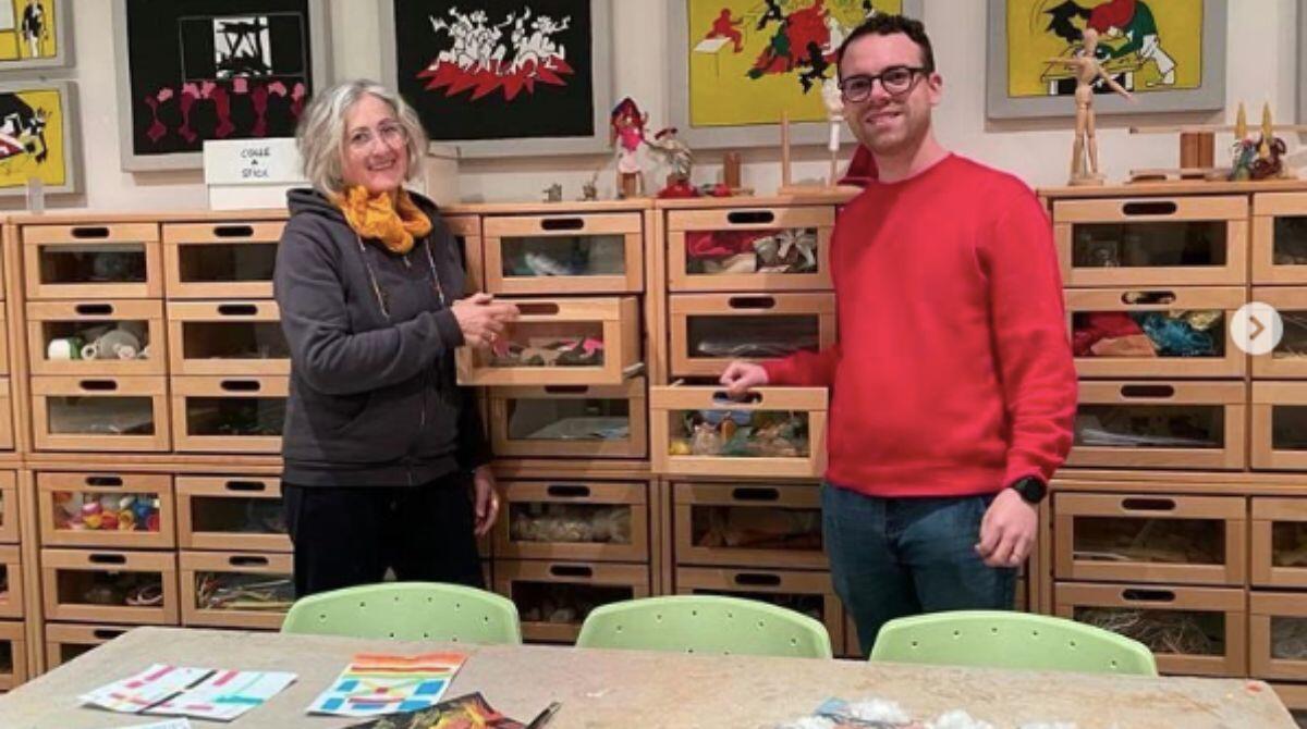 Educazione all'immagine: laboratori per bambini a Cattolica - Valeria Belemmi, responsabile del Lab, con l'Assessore Vaccarini