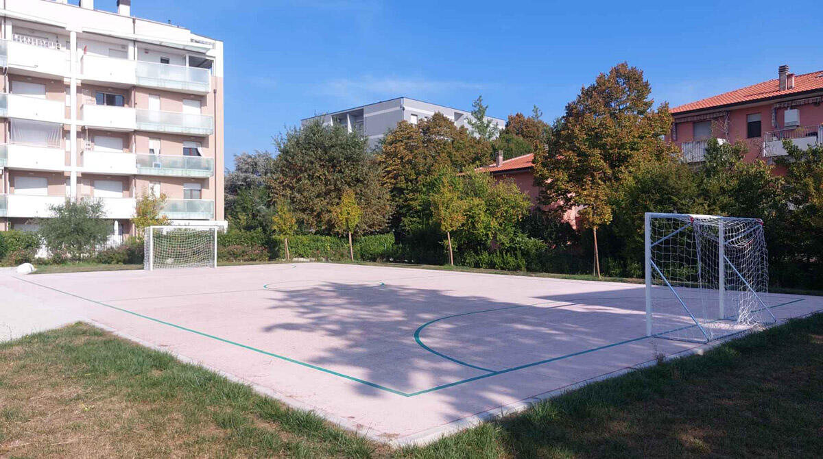 Nuovo parco giochi inclusivo e campo da calcetto donati dal privato alla cittadinanza in zona Colonnella - 
