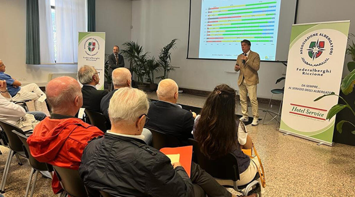 Bilancio estivo degli albergatori di Riccione tra alti e bassi - La presentazione del bilancio estivo da parte dell’associazione albergatori