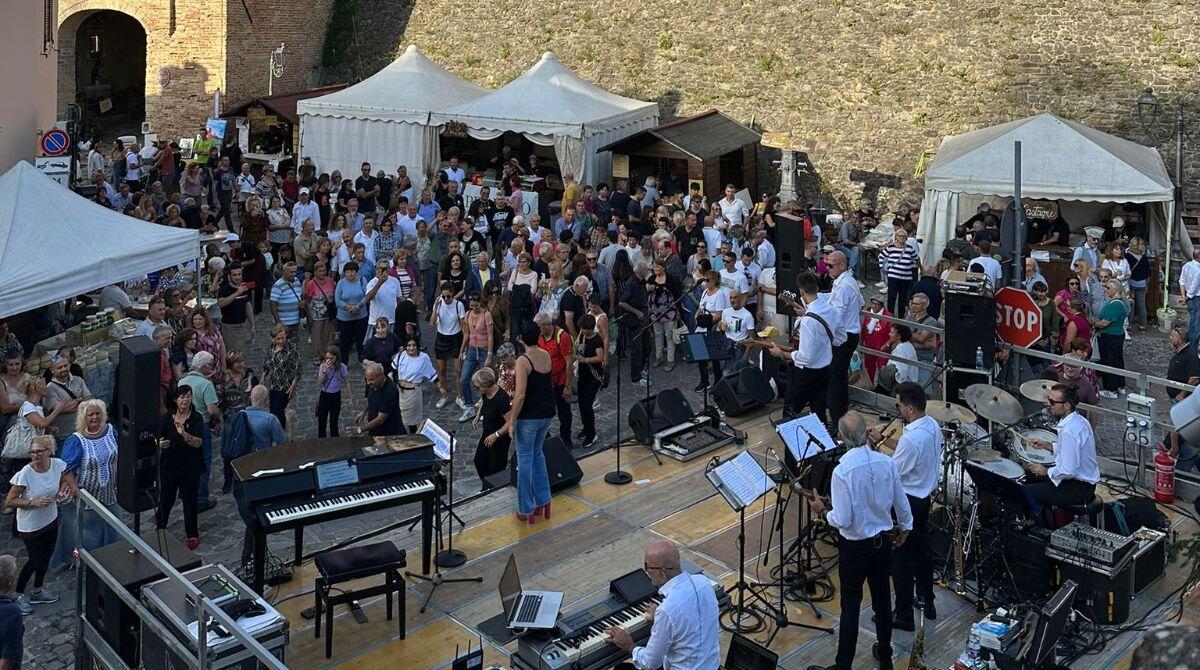 Montefiore Conca, ricco programma per la seconda giornata per la Sagra della Castagna - Uno scatto dalla prima giornata