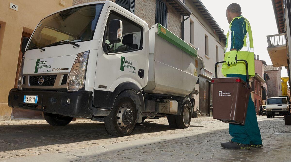 Rifiuti, raccolta porta a porta anche per tre nuove zone a Rimini - Raccolta rifiuti