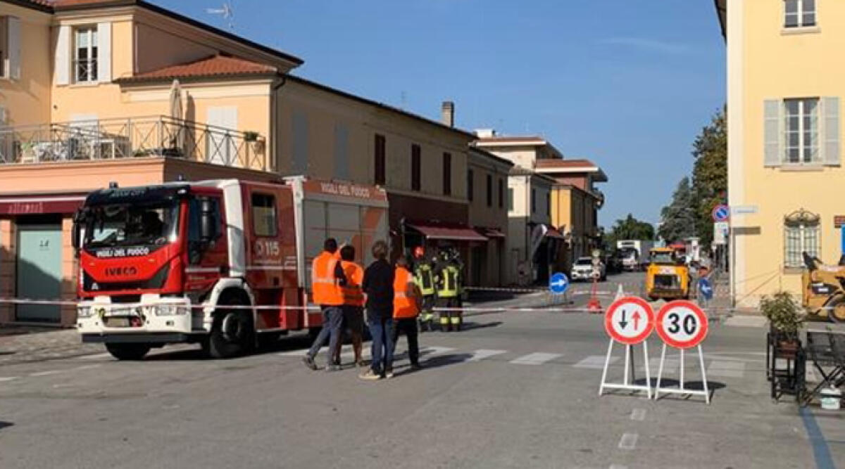Fuga di gas a Santarcangelo, concluse in mattinata le operazioni di ripristino - Evacuazioni e interruzioni dopo una rottura della rete metano