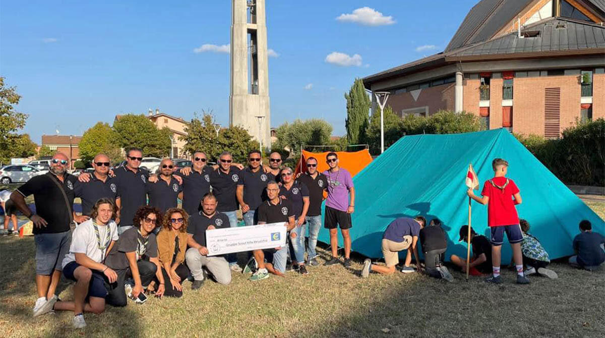 Appassionati di moto regalano agli scout di Verucchio una nuova tenda da campo -