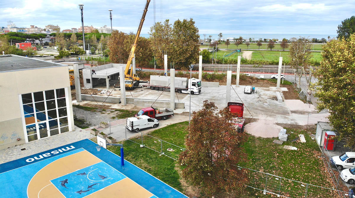 Misano, ripartono i lavori per il nuovo palazzetto dello sport - Il cantiere del palazzetto dello sport di Misano