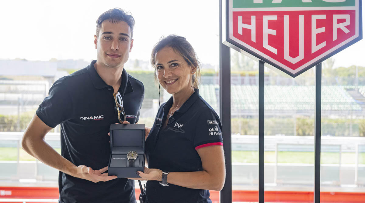 Giorgio Amati, quarto podio per il pilota riminese nella Porsche Carrera Cup Italia - Amati riceve il premio “Don’t Crack Under Pressure” da Valentina Albanese, responsabile motorsport di Porsche Italia PH GETTY IMAGES
