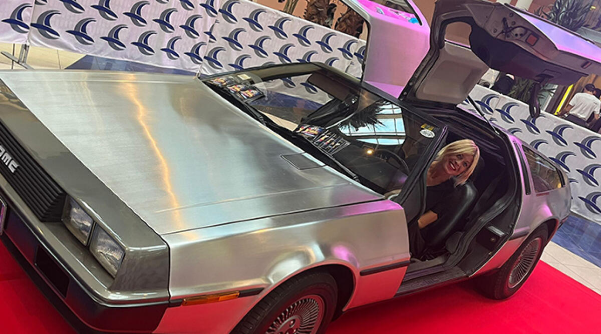 Ritorno al Futuro Day: un successo strabiliante a Rimini - Una foto scattata in piazza Zara a Le Befane
