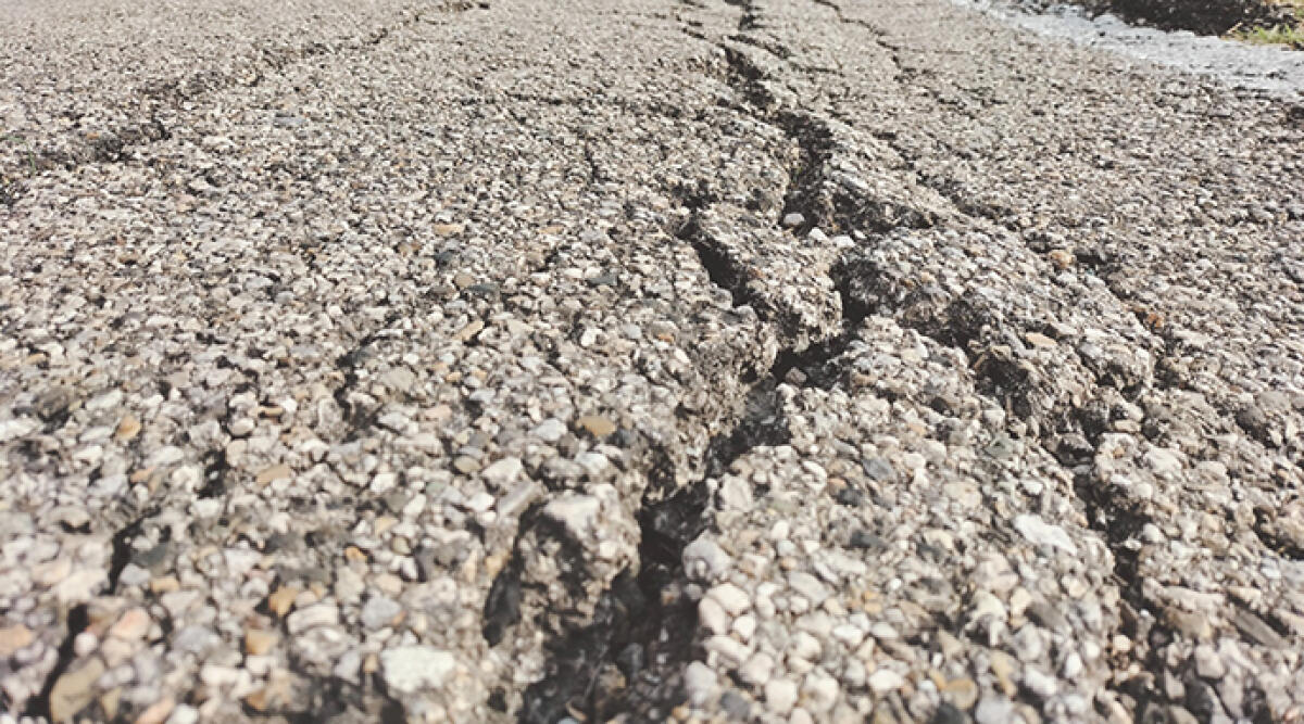 Allarme dei residenti, via Aldo Celli a Viserba in pericolo. Ma in arrivo divieto di immissione a sinistra sulla SS16 - Le condizioni di Via Aldo Celli