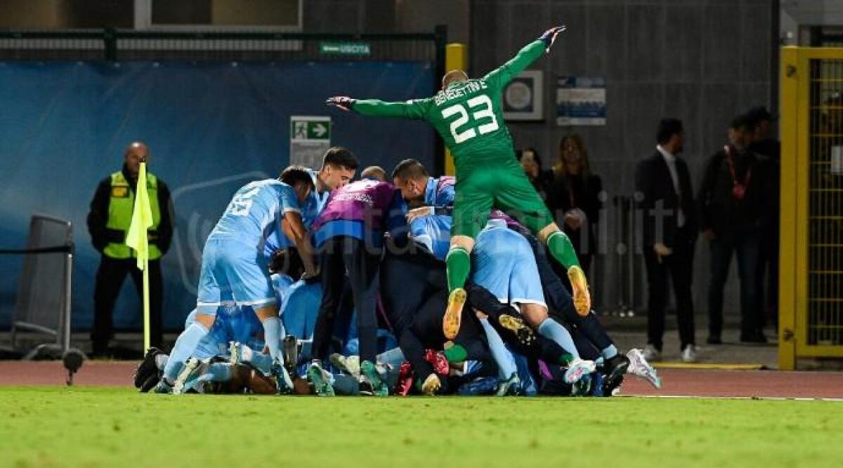 Calcio, Euro 2024. San Marino tiene testa alla Danimarca (1-2). Di Golinucci la rete del pari - Qualificazioni campionato Europei Germania 2024
San Marino Vs Danimarca
lo storico goal di Alessandro Golinucci
Ph©FPF/Filippo Pruccoli
