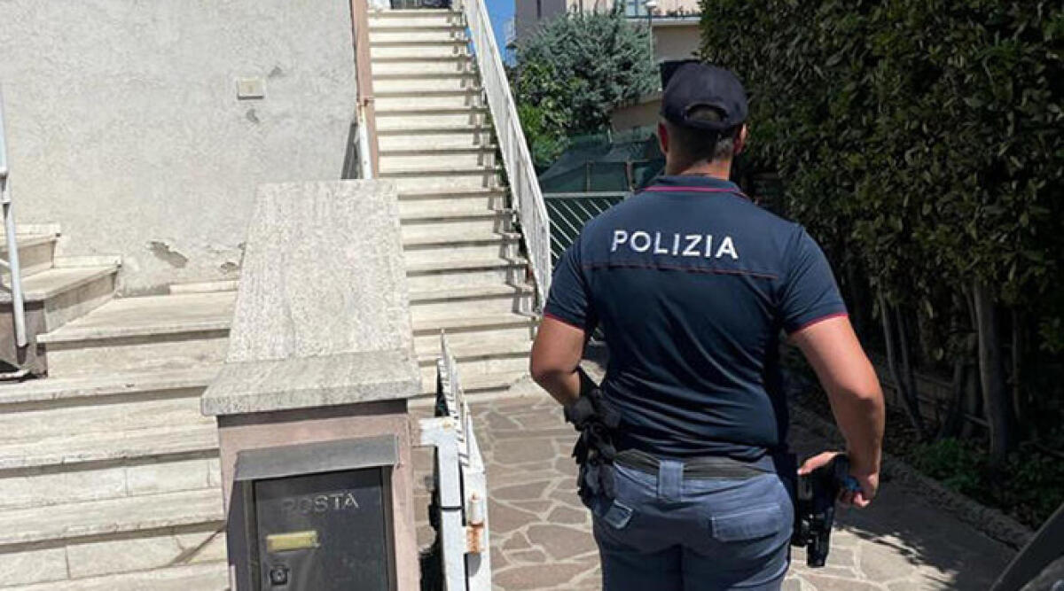 Uccisa a Rimini: 4 le coltellate mortali secondo l'autopsia - Foto Ansa