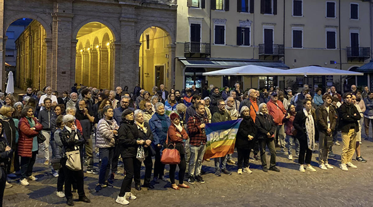 Piazza Cavour: un appello per la pace - Rete Pace Rimini: un appello per la pace