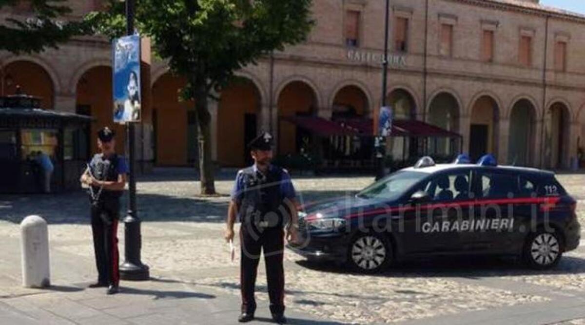 Spacciatore fermato con droga e 2500 euro in contanti: "Li ho vinti al Casinò" - Carabinieri di Santarcangelo