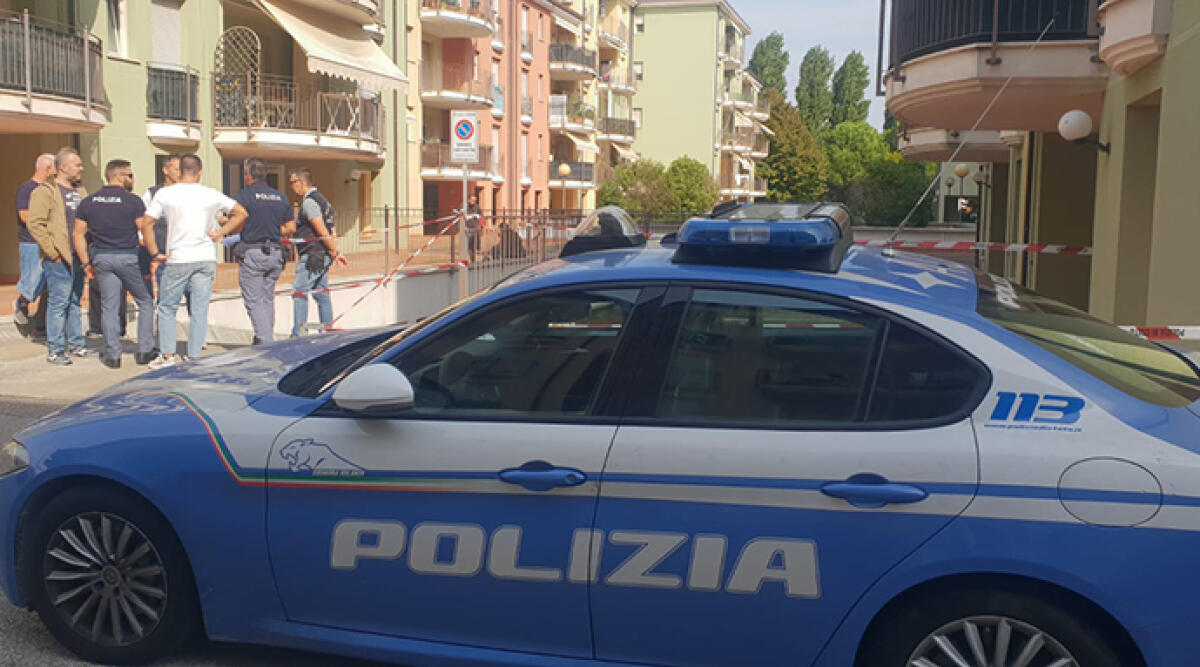 Omicidio a Rimini, messo sotto sequestro il box auto della famiglia - Omicidio in via del Ciclamino