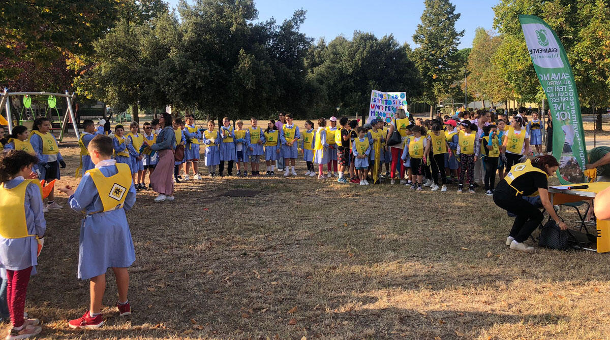 I bimbi delle scuole alla caccia di rifiuti nelle aree verdi di Verucchio -