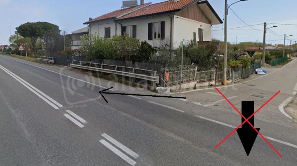Uscendo da via Celli sarà possibile solo la svolta a destra, senza poter immettersi sulla Statale in direzione opposta, attraversando la carreggiata stradale