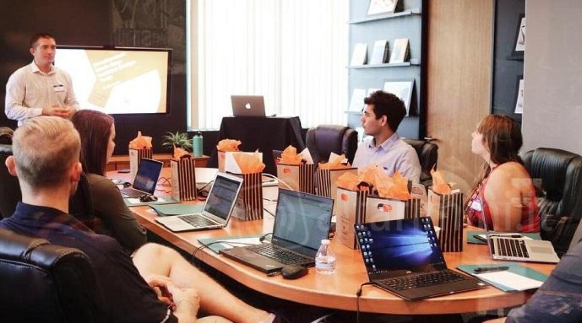 Strategie per una ricerca di lavoro efficace in un mondo digitale -