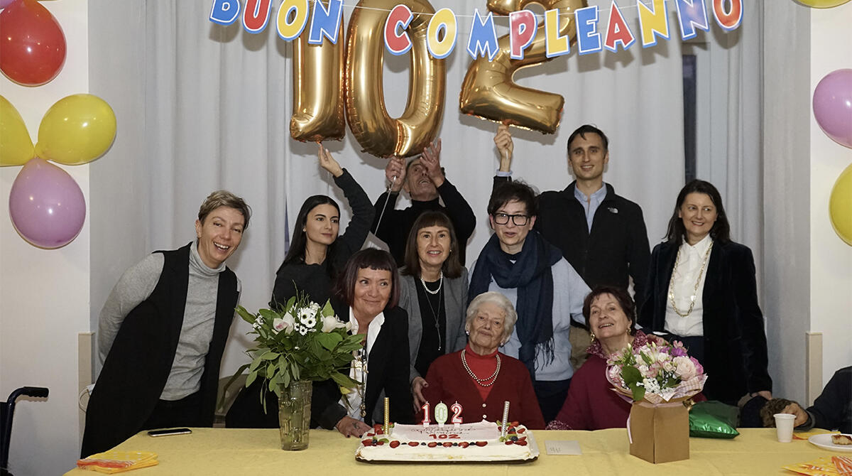 Primina Grandi festeggia i 102 anni: un esempio di dedizione alla famiglia - 