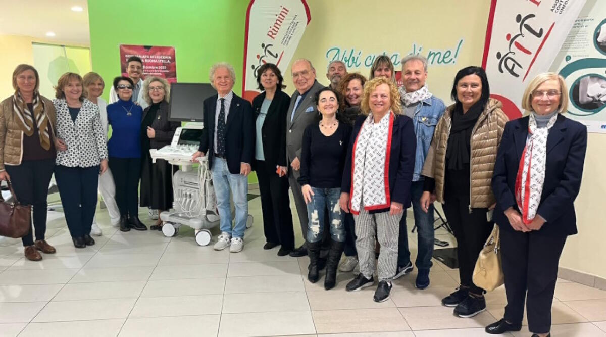 Consegnato alla medicina interna dell’ospedale Infermi di Rimini un ecografo da parte di donatori Ail - La cerimonia della donazione