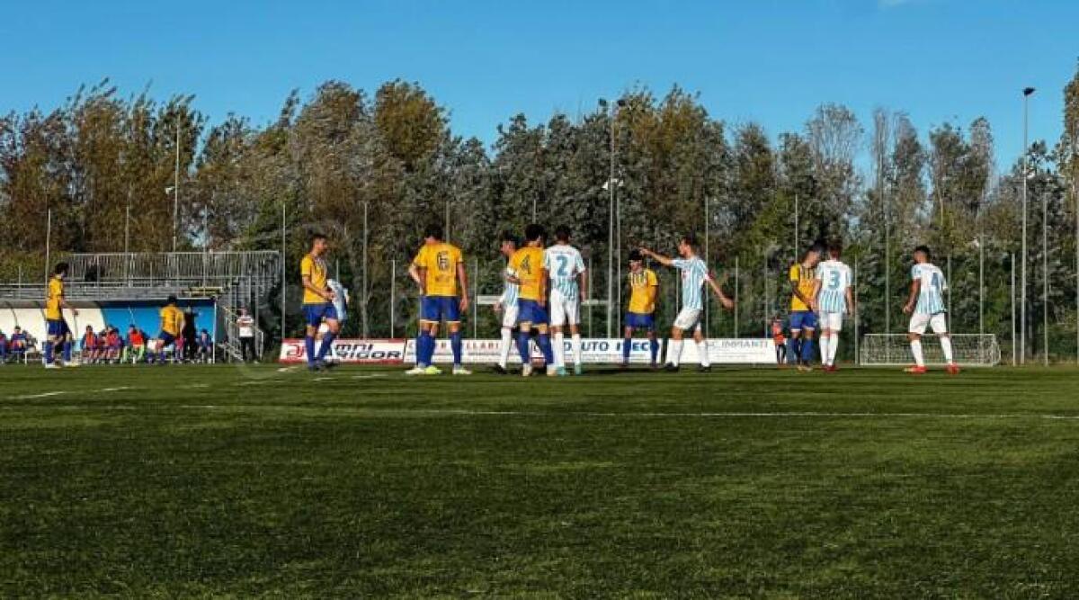Calcio Prima, il Santarcangelo espugna Bellaria 1-2 ed è leader in solitudine - 
