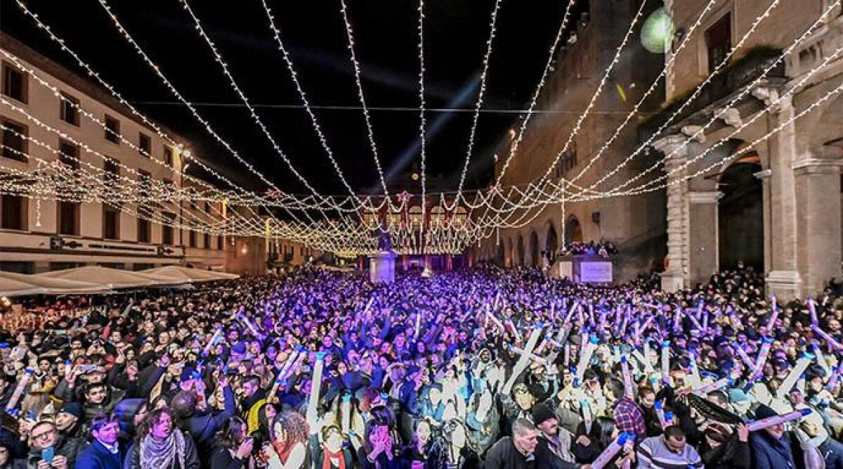 Rimini, volano prenotazioni per Natale e Capodanno: "Hotel occupati al 45%" - Capodanno a Rimini GALLINI