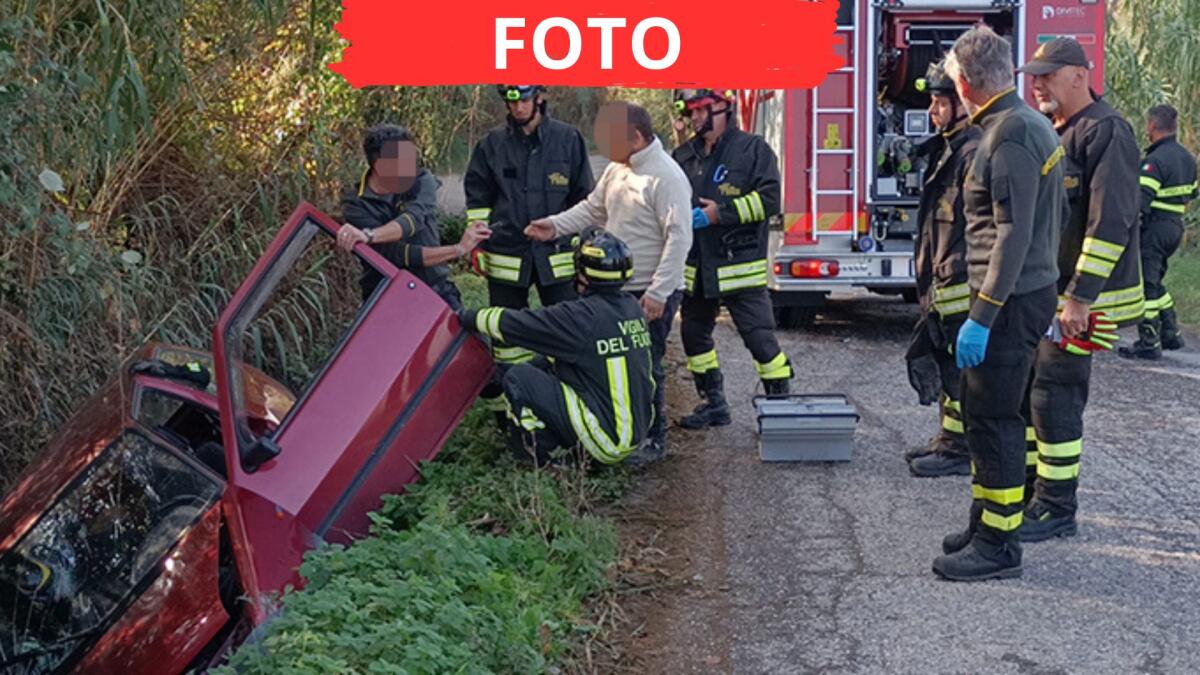 Auto finisce fuori strada, due persone illese, intervento di soccorso - Il luogo dell'incidente. Foto Amato Ballante