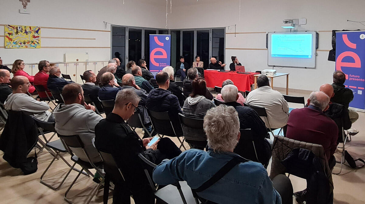 San Martino dei Mulini, avanza il progetto della pista ciclopedonale - Un momento dell’incontro con i residenti per un aggiornamento sui progetti della frazione