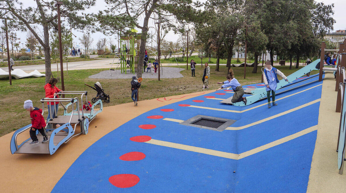 Le aree gioco del Parco del Mare ideate dall'architetto riminese Bianchi candidate a un premio internazionale - Rimini; 31/03/2023: Comune RN, Ufficio Stampa, inaugurazione parco giochi a Marina Centro, La Foresta del mare©Riccardo Gallini /GRPhoto