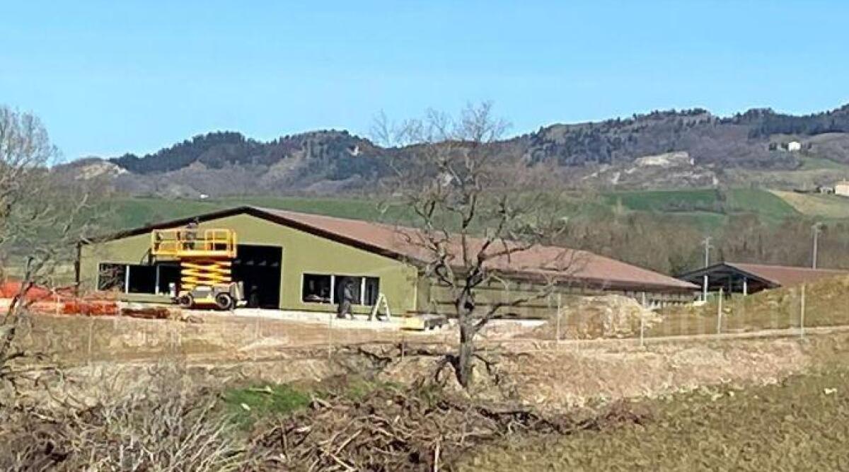 Il premio a Maiolo sotto accusa, scontro di vedute sull’ambiente - Il cantiere Fileni a Maiolo