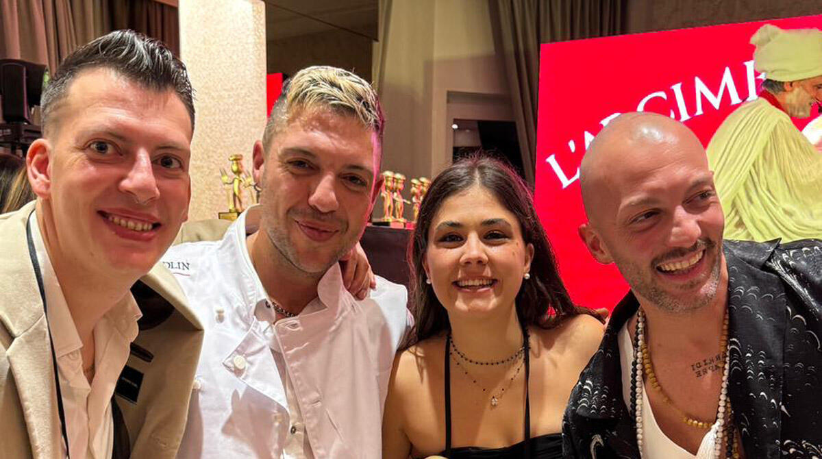 La pizza del Melanina di Rimini spopola anche a Napoli: premiato Alessandro Medoro - Lo staff del Melanina