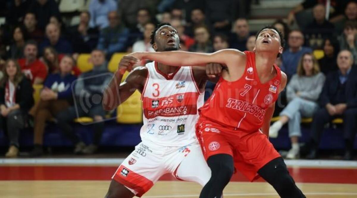 Basket A2, RivieraBanca acciaccata e con Johnson subito ko: non c'è scampo contro Trieste (62-81) - 