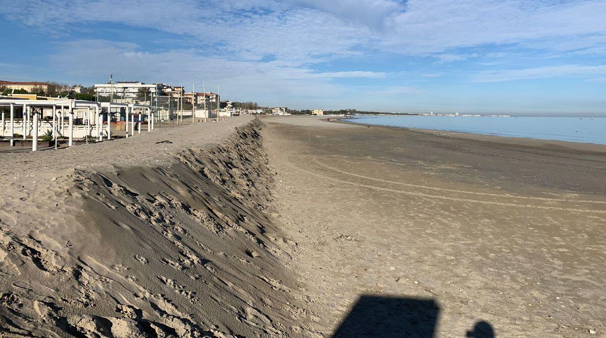 Completati i 45 km di dune sulla spiaggia da Comacchio a Cattolica - 
