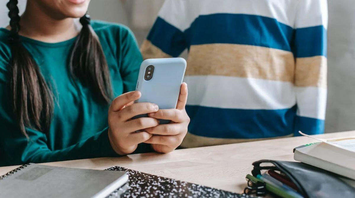 "Tempi digitali", aumenta l'utilizzo di smartphone tra i bambini: se ne parla a Riccione - 