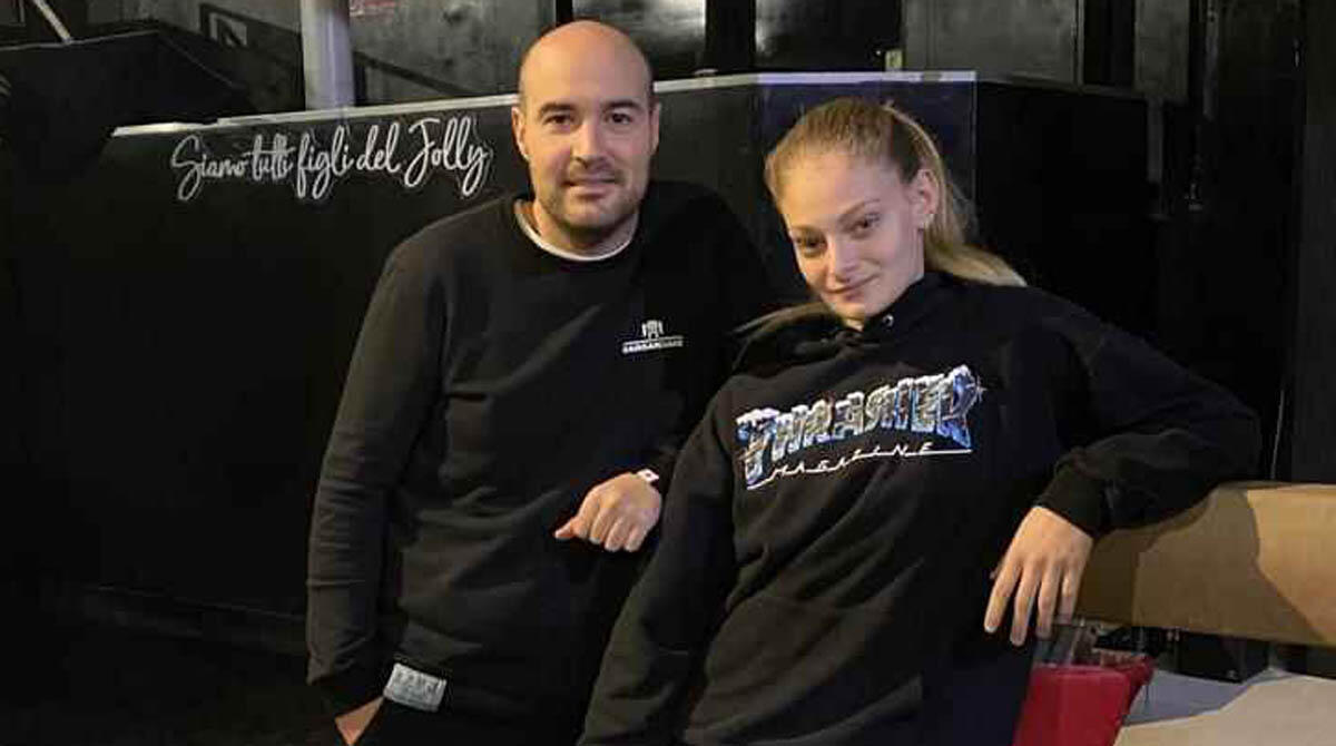 Jolly Disco diventa palazzetto dello sport: il bel gesto per fare allenare le ginnaste - Francesco Pula, gestore del Jolly Disco Novafeltria, e  Giuly Caslini, tecnico di gara livello avanzato