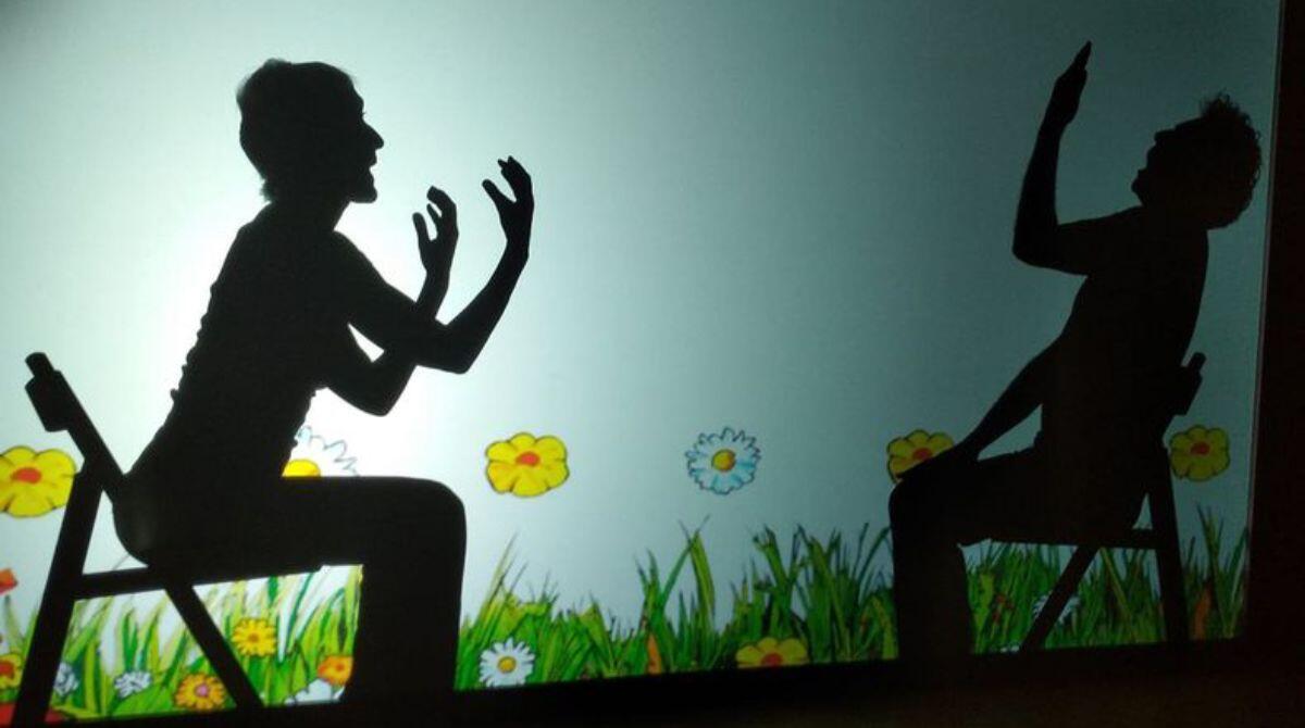 Rassegna "Mentre vivevo": a Poggio Torriana "End to end", comunicare ai tempi di WhatsApp - Uno scatto dallo spettacolo - ph Tiziana Eandi